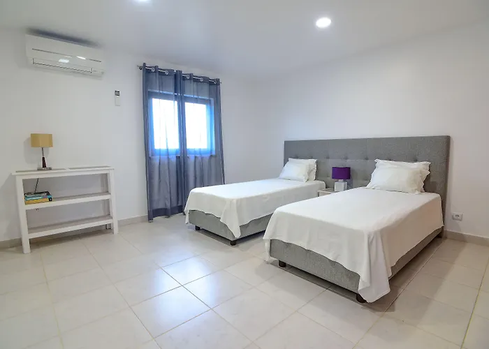 Vale De Carros By Umbral